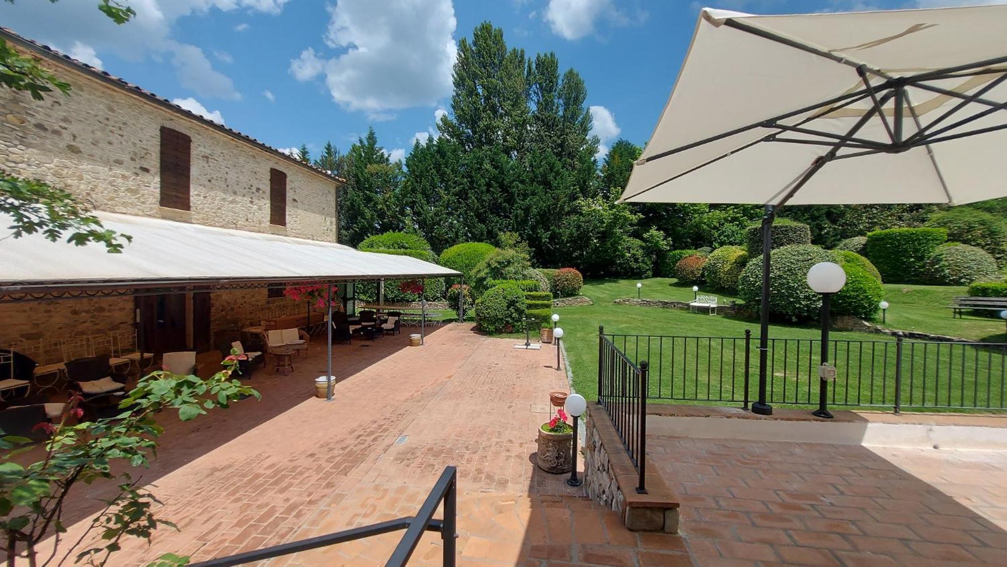 Country Hotel Poggiomanente Umbertide Exterior photo
